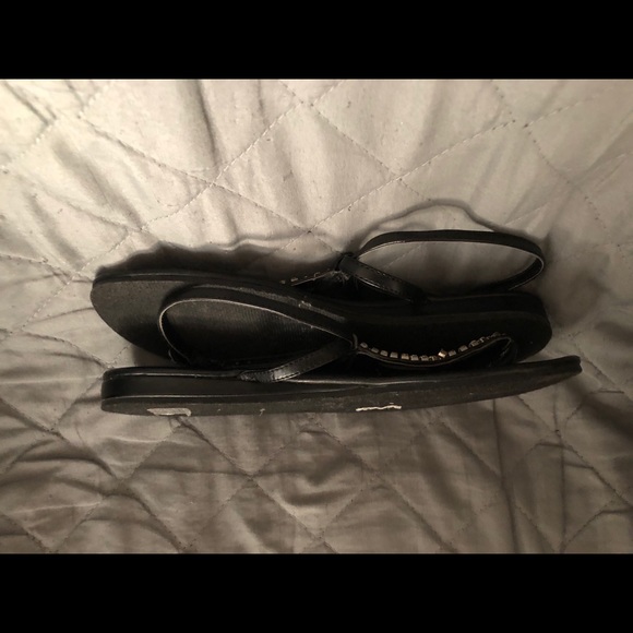 Guess Sandals - Picture 5 of 9